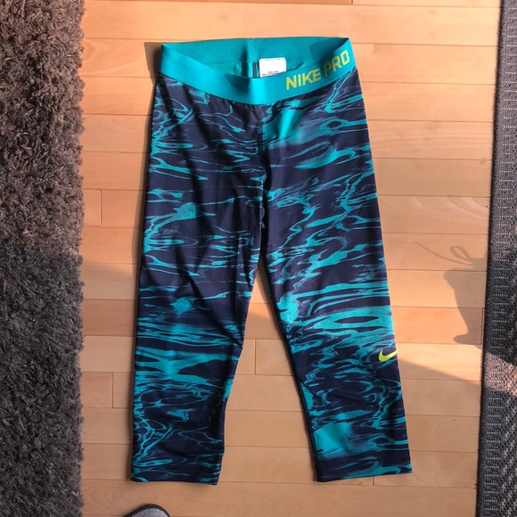 Nike pro cropped workout tights - Picture 1 of 1